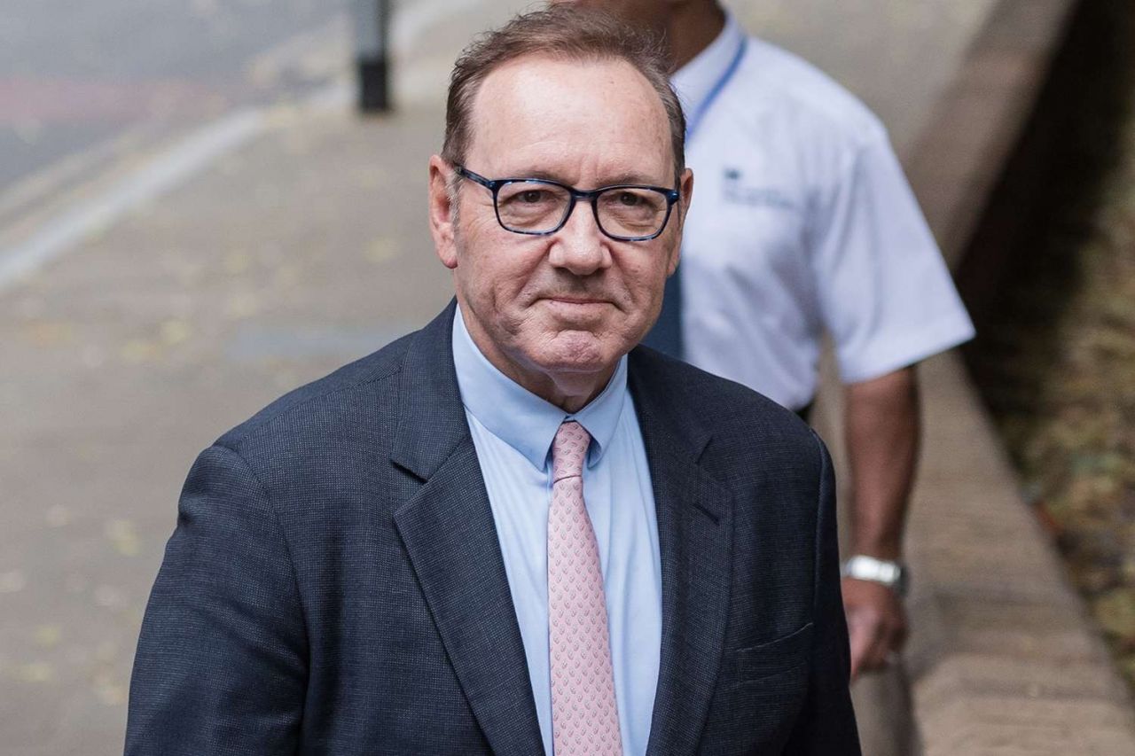 Cinsel saldırıdan suçlanmıştı! Dünyaca ünlü oyuncu Kevin Spacey hakkında karar verildi: 1 milyon dolar ödeyecek 6