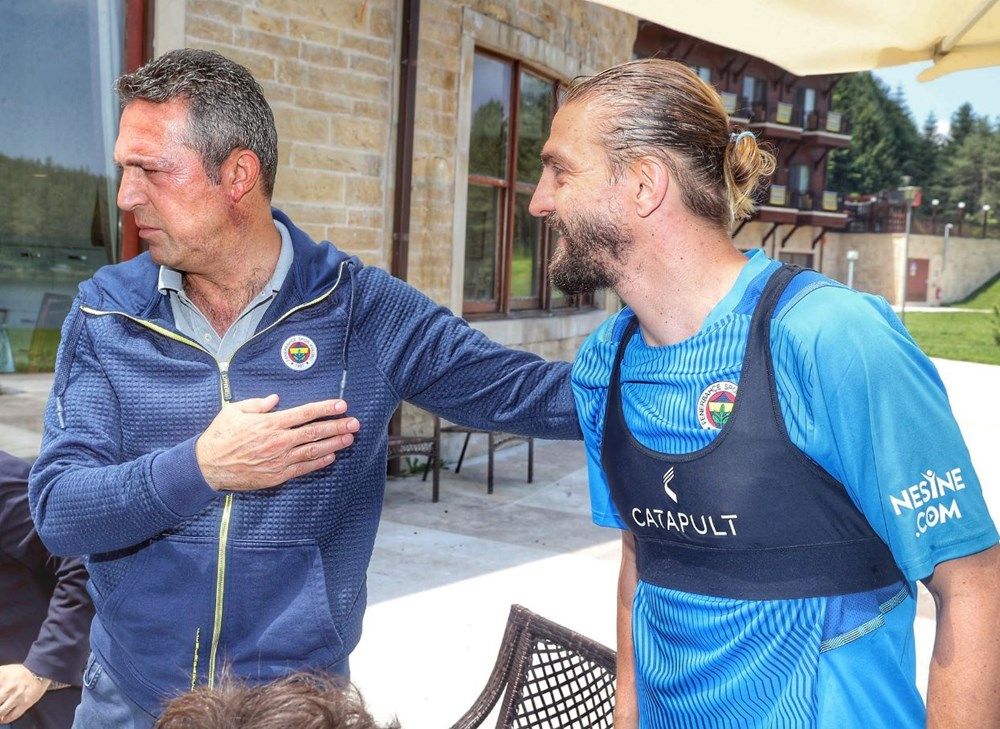 Caner Erkin’den sosyal medyayı ayağa kaldıran itiraflar: “Sergen Yalçın’ın yetenekli oyuncuya garezi var! Adama hakaret ettim, bağırdım ve saldırdım! Ali Koç da bunu biliyordu…” 2