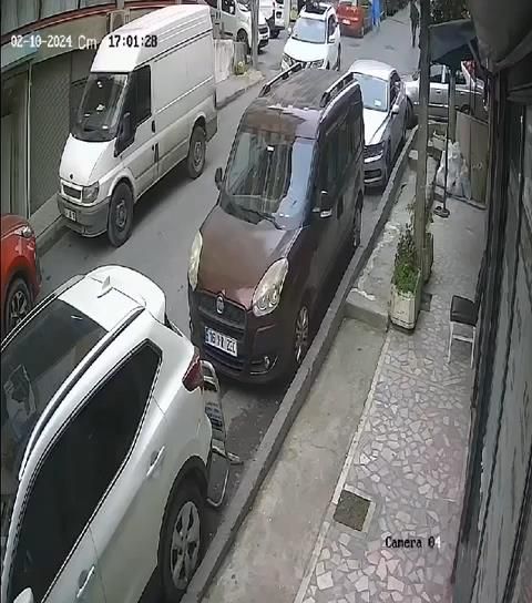 Küçükçekmece'de AK Parti'nin seçim çalışması sırasında düzenlenen silahlı saldırı anı kamerada! 1