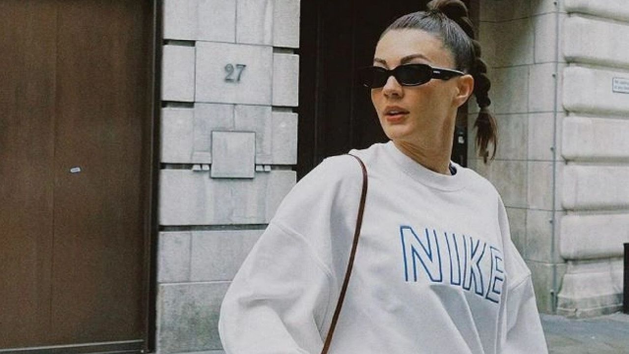 Oyuncu Burcu Özberk Londra tatilinde! Sokak pozlarına hayranlarından yorum yağdı... 4