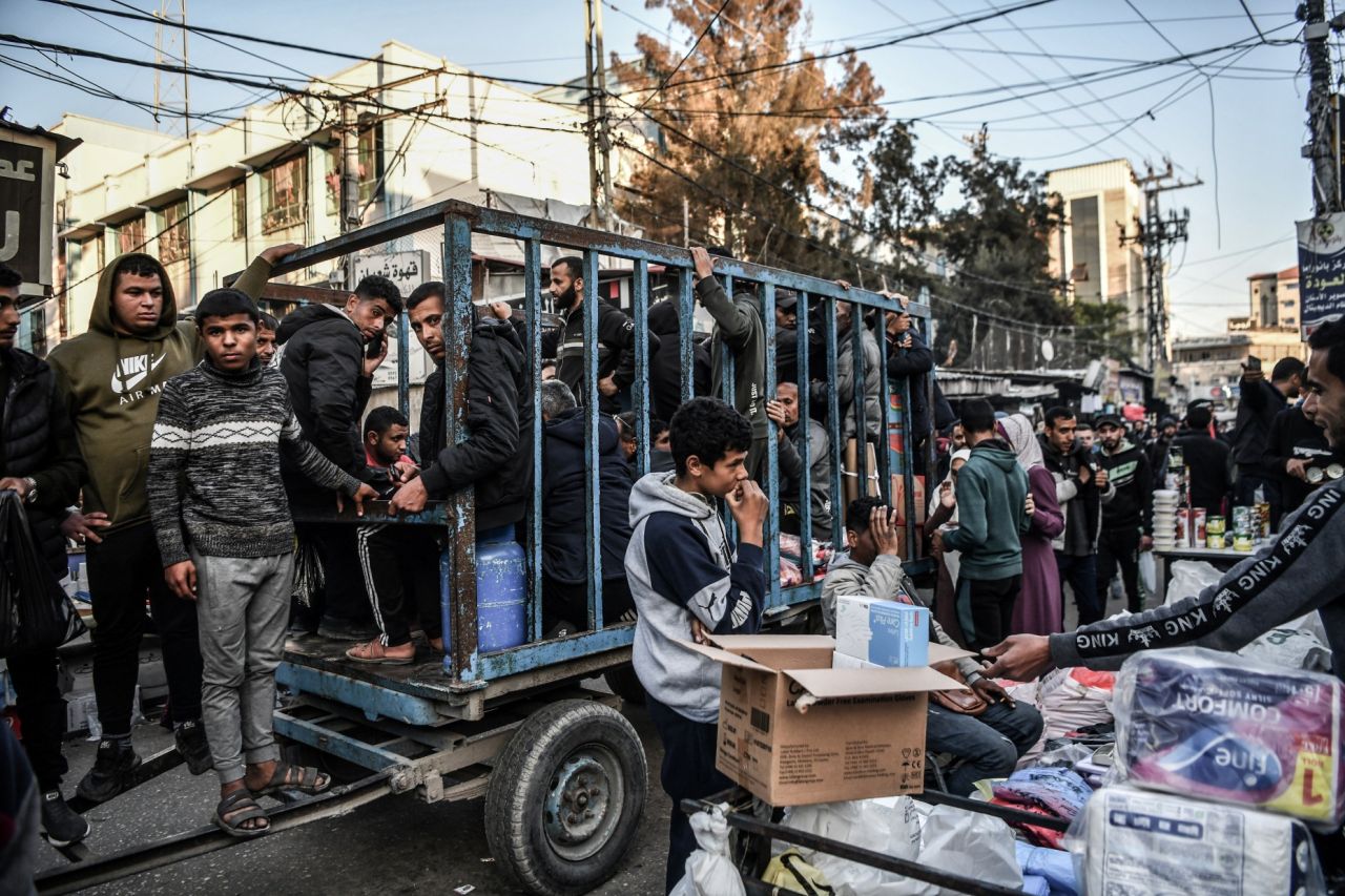 İsrail ordusu Filistinlilerin sığındığı Refah'a operasyon hazırlığında: Mısır sınırındaki kentte endişeli bekleyiş 5