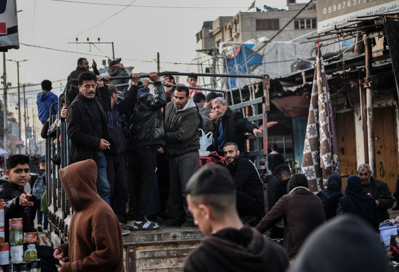 İsrail ordusu Filistinlilerin sığındığı Refah'a operasyon hazırlığında: Mısır sınırındaki kentte endişeli bekleyiş 10