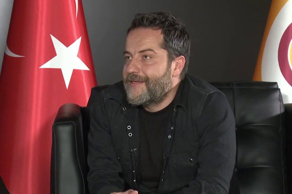 Güle güle Erden Timur, her şey buraya kadarmış! Galatasaray’da yer yerinden oynayacak! Gündeme bomba gibi düşen iddia: Erden Timur sezon sonunda görevi bırakacak, yerine ise Abdurrahim Albayrak geçecek… 4
