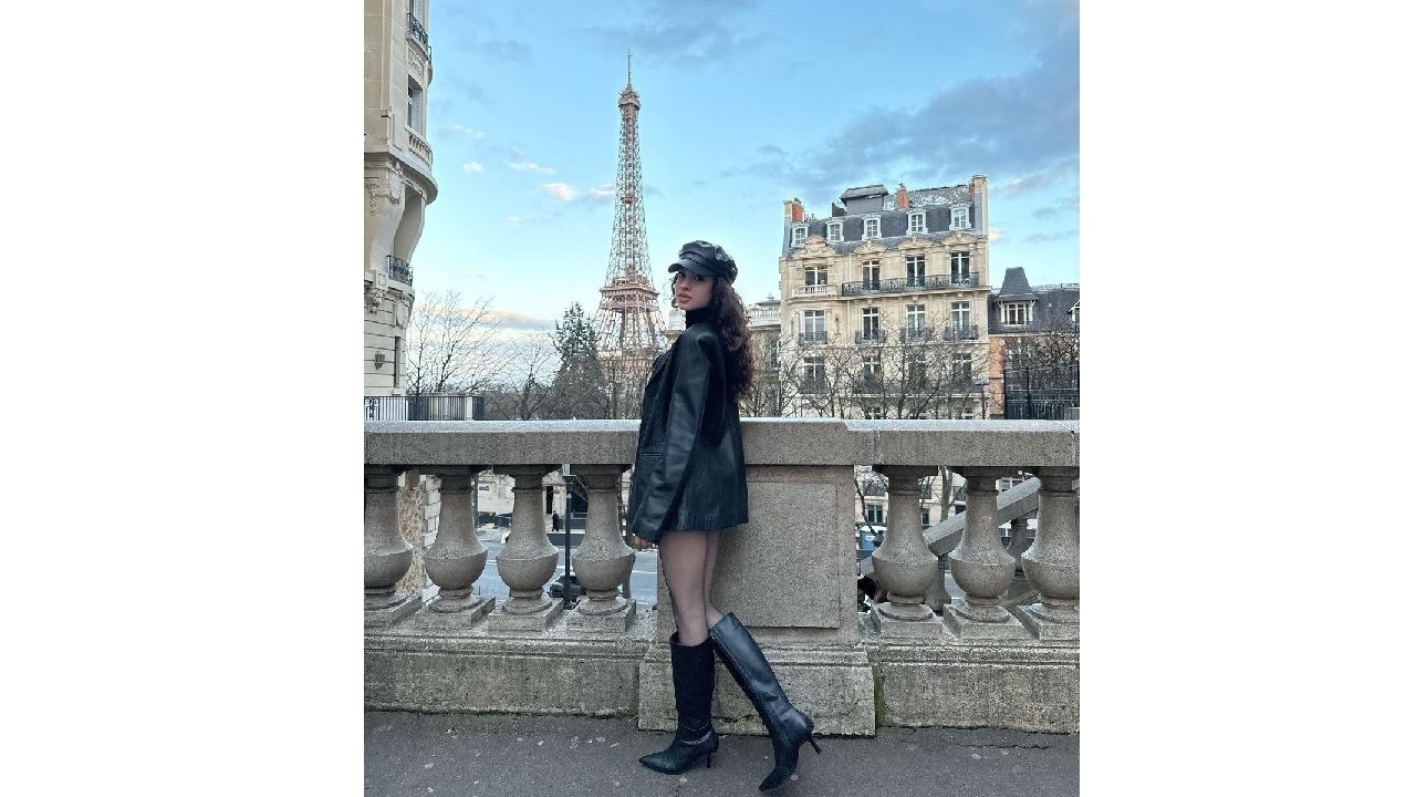 Kardeşlerim dizisi oyuncusu Su Burcu Yazgı Coşkun tarzı ve güzelliği ile olay oldu! Paris'te tatil yapan oyuncu sosyal medyanın gündeminde... 1