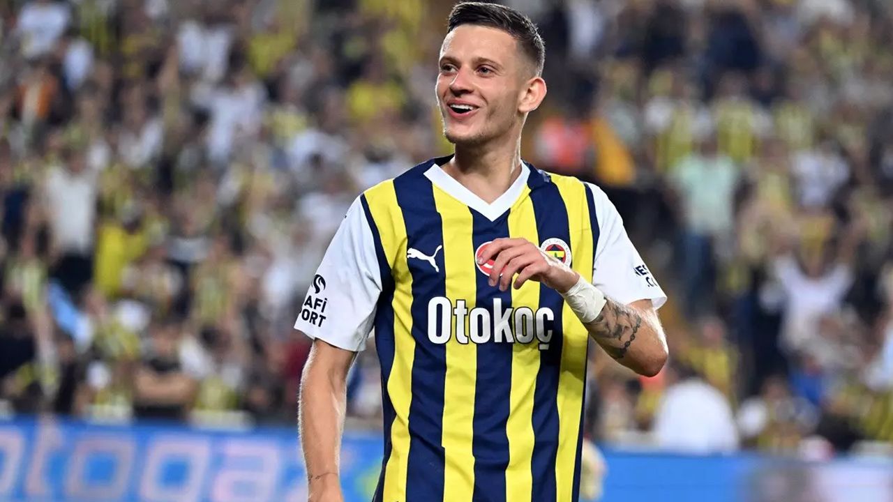 Fenerbahçe'de Sebastian Szymanski şaşkınlığı! Devre arasında gelen teklifler kafasını karıştırdı, skor katkısı yapmayı unuttu! 4