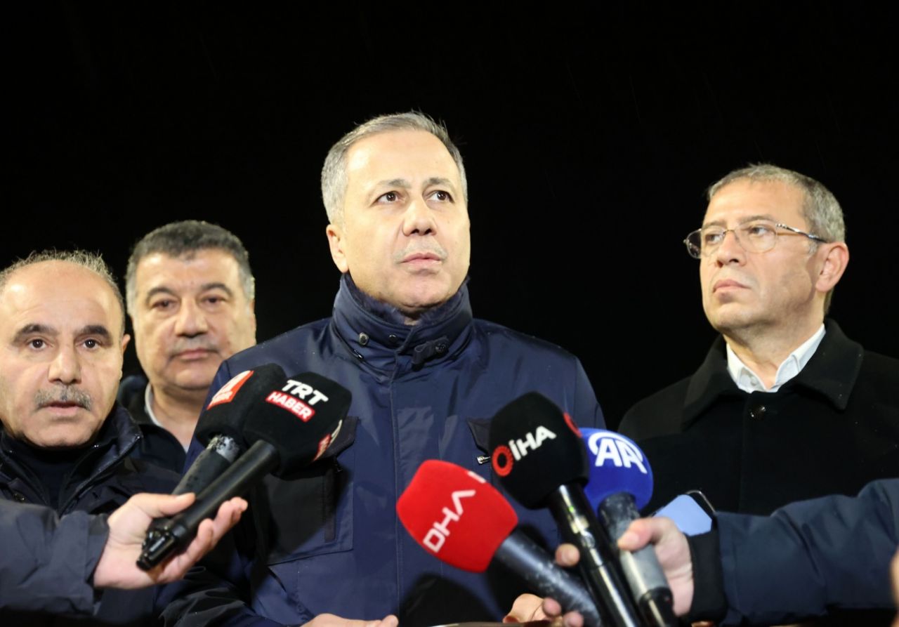 Erzincan'da zamanla yarış... Bakan Yerlikaya altın madeni faciasında son durumu paylaştı! 3