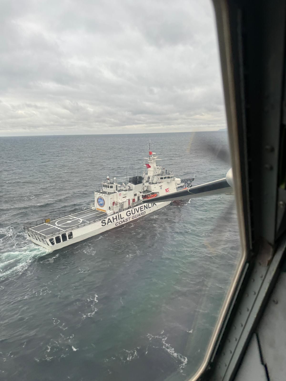 Marmara Denizi'nde batan geminin enkazından ilk görüntüler geldi! Yan yatmadan düz şekilde batmış... 10
