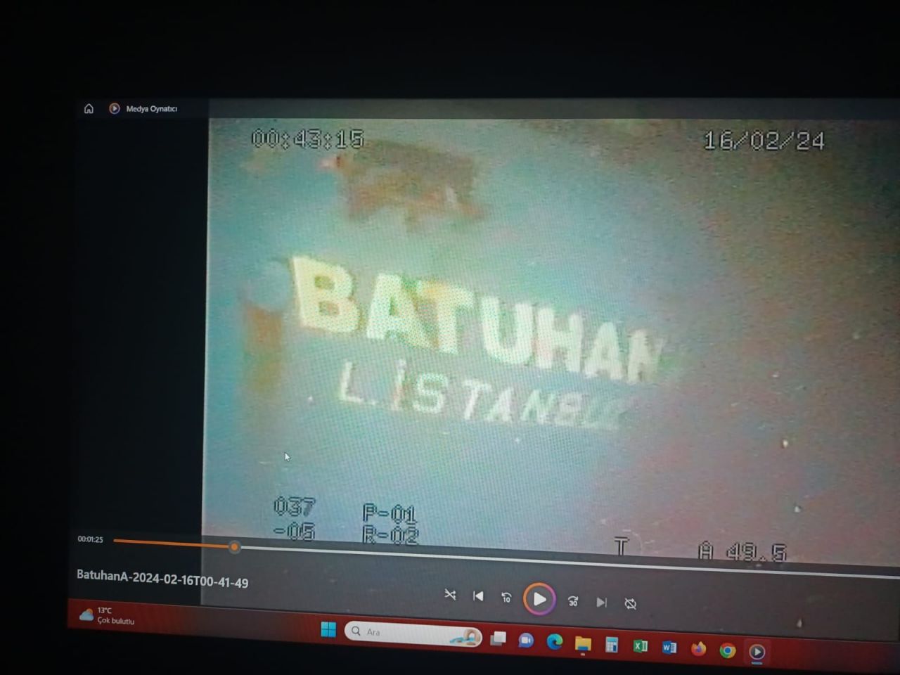 Marmara Denizi'nde batan geminin enkazından ilk görüntüler geldi! Yan yatmadan düz şekilde batmış... 1
