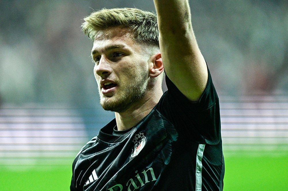 Hasan Arat çıldırdı! Hem Beşiktaş'ın hem de Süper Lig'in rekorunu kıracak bonservisi belirledi: Genç yıldız için yönetim 50 milyon euro istiyor 4