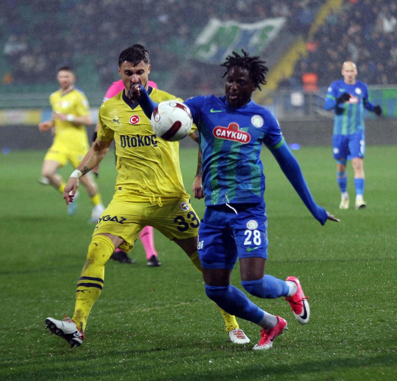 Sosyal medyaya damga vuran açıklama! Olay yaratan sözler: “Serdar Dursun hamlesi herkesi hayrete düşürdü! Tek mantıklı açıklaması İsmail Kartal ile Michy Batshuayi arasında devre arasında bir şey yaşandı!” 5