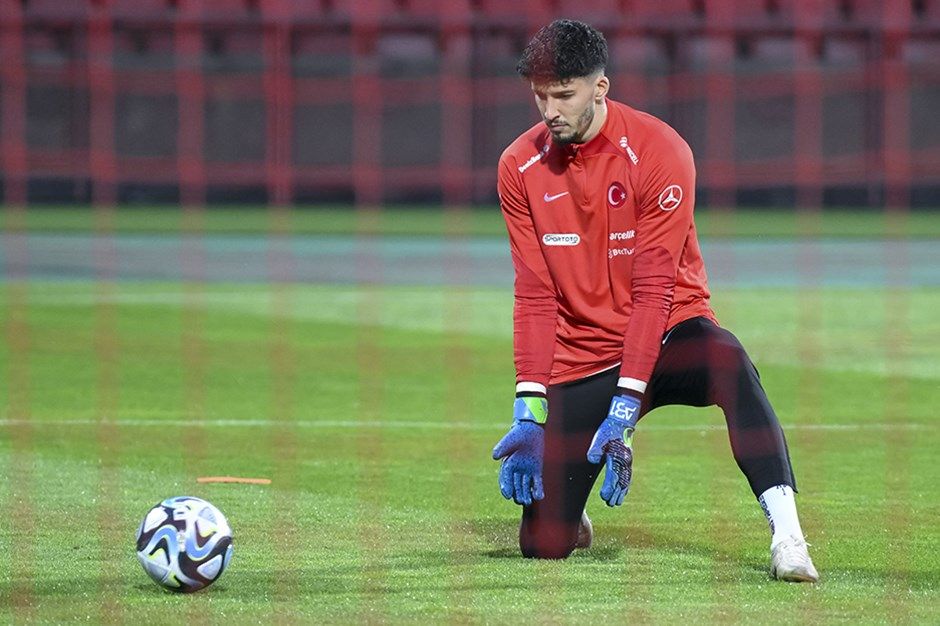 Erden Timur yeni sezonun ilk transfer bombasını patlattı! Galatasaray’dan çıldırtacak hamle: Fenerbahçe’nin kaptanına imzayı attırıyorlar… Anlaşma sağlandı, işte yaz transfer sezonunun ilk hamlesi… 12