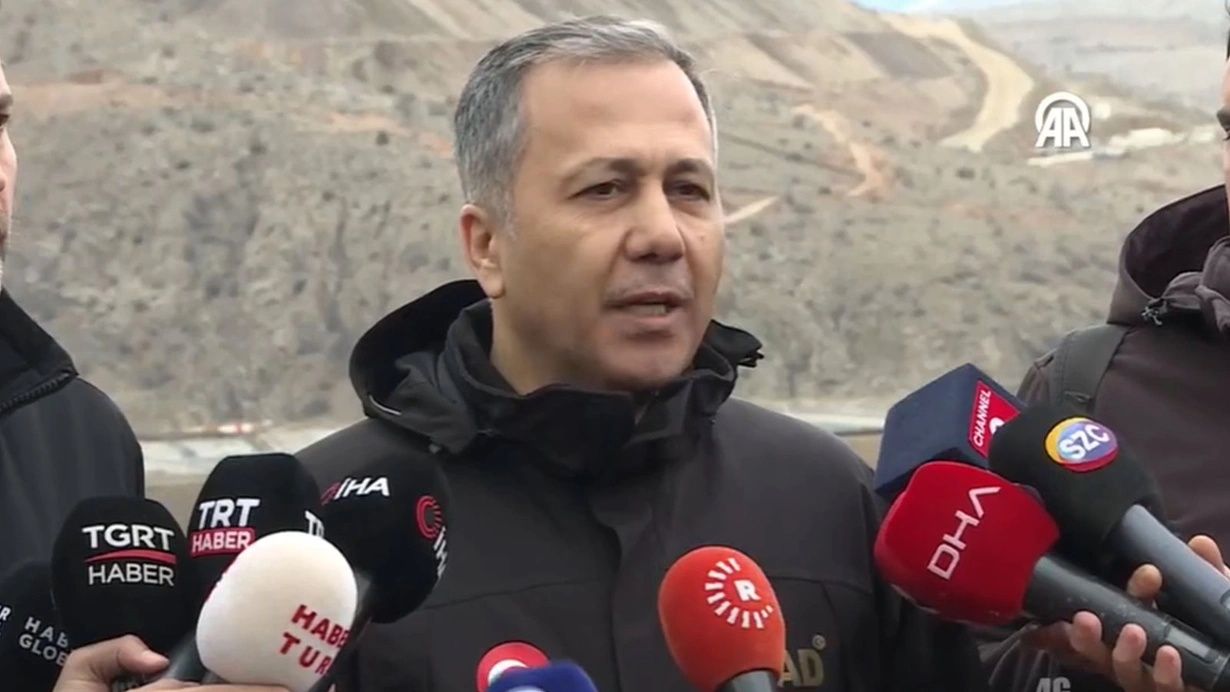 Erzincan İliç'teki maden sahasında tahliye başladı! Bakan Yerlikaya: Alanda 35 milyon metreküp toprak var! 1