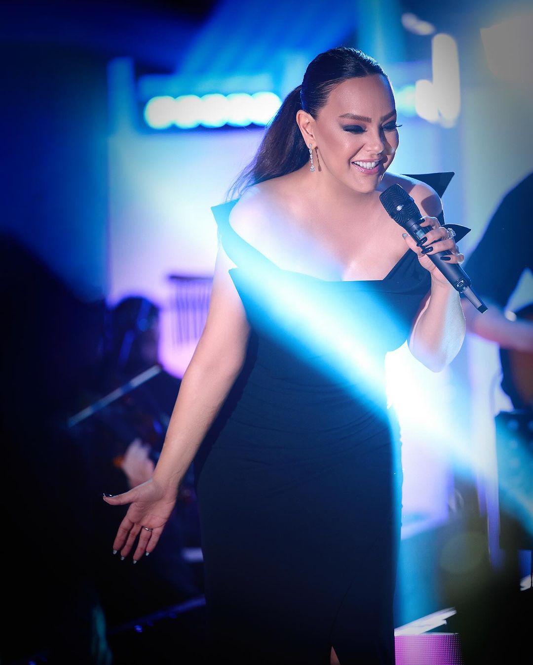 Ebru Gündeş bir kez daha dünya evine giriyor! Yeni damat ortaya çıktı... 11