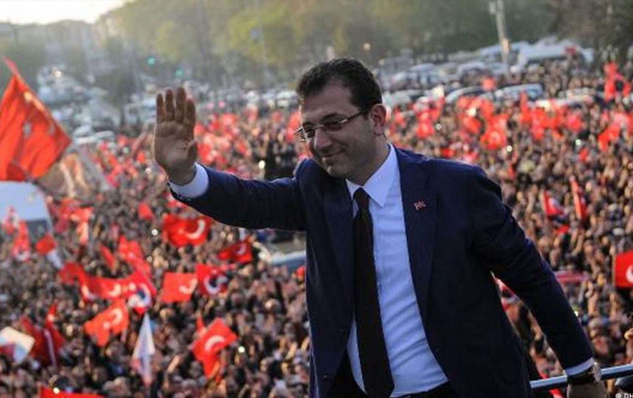 CHP, DEM'lilere kendi kontenjanından yer açıyor... 20 DEM'li CHP listelerinden İBB Meclisi'ne girecek! 2