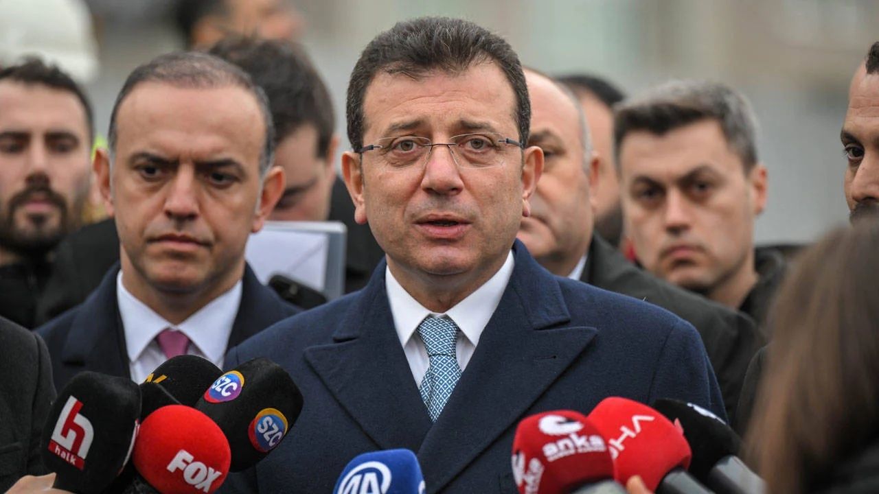 CHP, DEM'lilere kendi kontenjanından yer açıyor... 20 DEM'li CHP listelerinden İBB Meclisi'ne girecek! 4