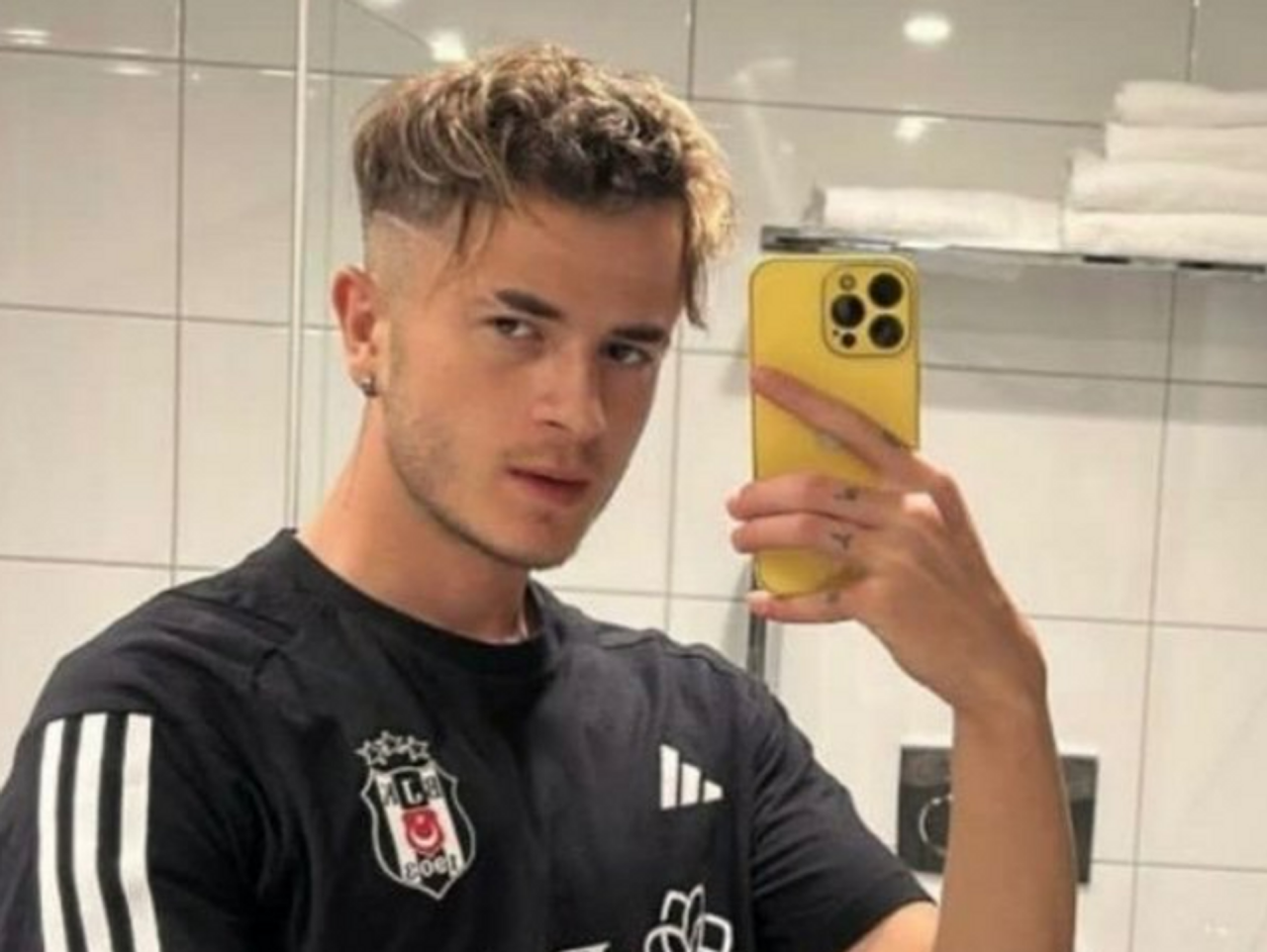 Hasan Arat bunu sakın duymasın! Canlı yayında camiayı karıştıracak açıklama: “Samet Aybaba’nın tüm pisliklerini anlatacağım! Beşiktaş'ta birçok dolap dönüyor, gençler harcanıyor!” 3