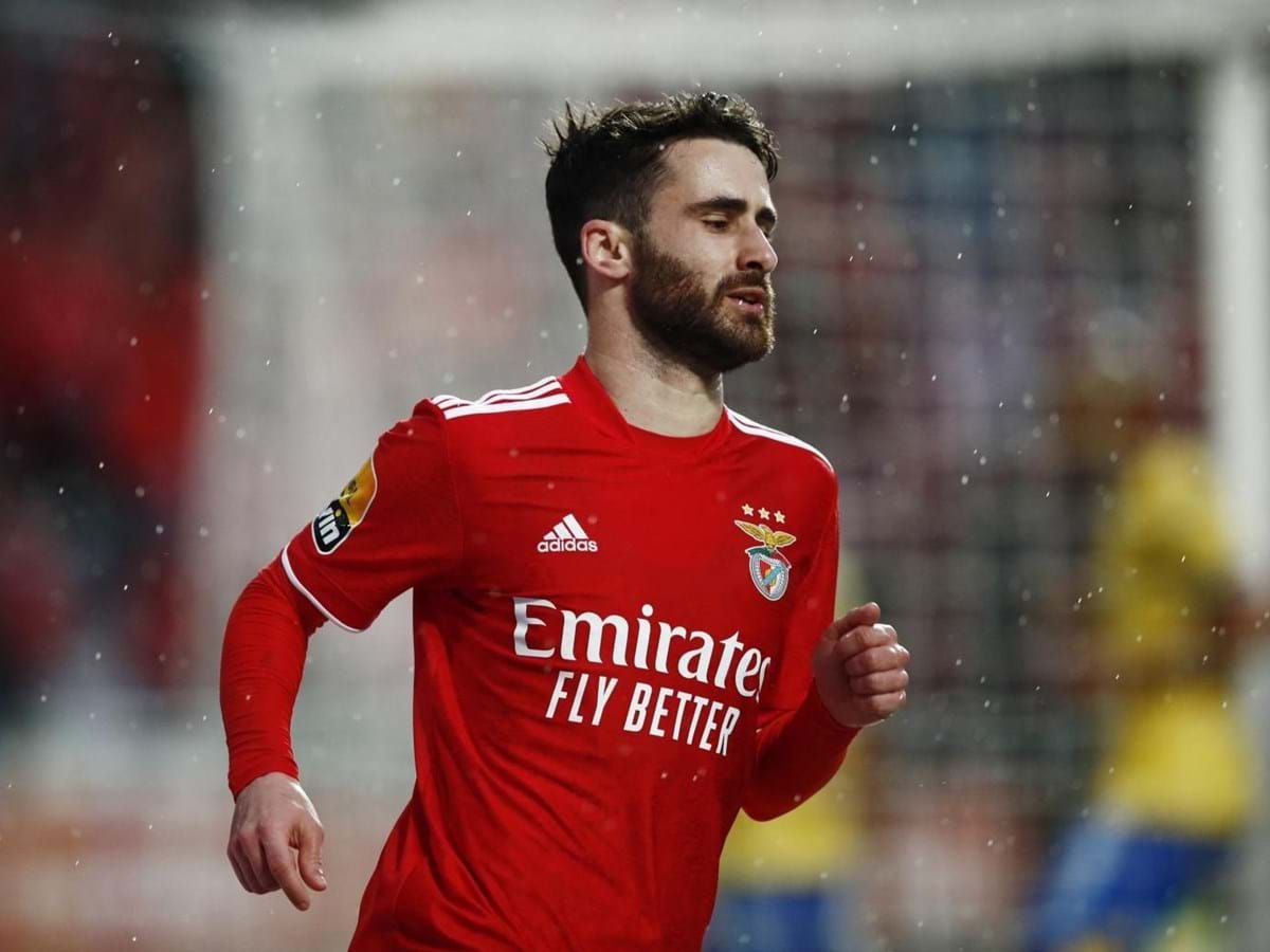 Fenerbahçe’den Galatasaray’a yeni sezonun ilk transfer çalımı! Ali Koç’tan Dursun Özbek’in uykularını kaçıracak transfer operasyonu: 18 milyon euroluk 10 numarayı rakibinin elinden kaptı, imzayı attırıyor… 6