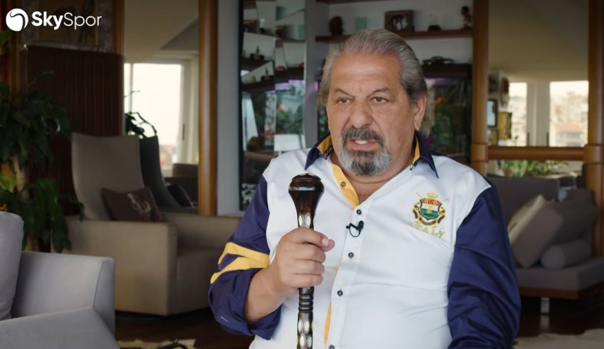 Erman Toroğlu isim vererek anlattı: "Hakemlikten sonra 3 tane kulüpte menajerlik yaptı bu adam. Hala devam ediyor gözlemciliğe" 8