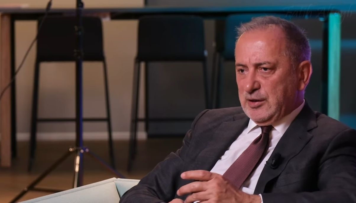 Fatih Altaylı: "Emirhan'ın takımdan gönderilmesine sebep olan uygulama kulüpteki yöneticilerde var mı merak ediyorum" 2