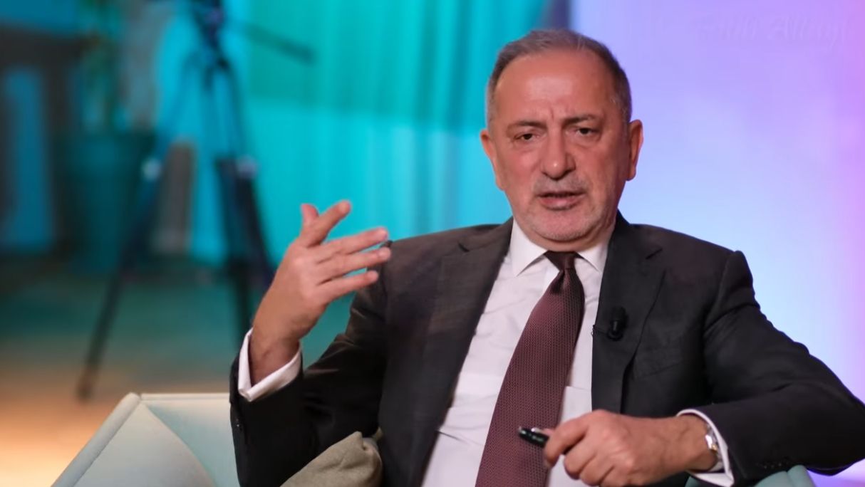 Fatih Altaylı: "Emirhan'ın takımdan gönderilmesine sebep olan uygulama kulüpteki yöneticilerde var mı merak ediyorum" 5