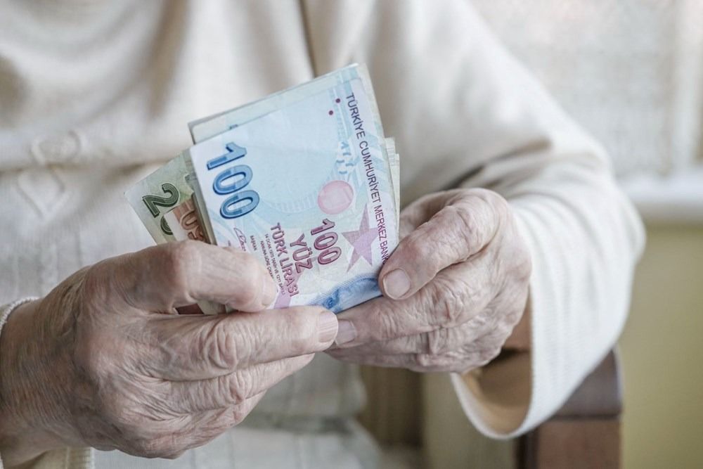 Emekliye 3 bin TL bayram ikramiyesi komisyondan geçti! 1