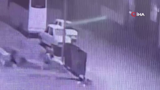 57 saniyede arabayı soyan hırsızlar kameraya yakalandı 2