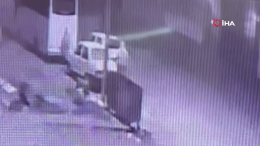 57 saniyede arabayı soyan hırsızlar kameraya yakalandı 5