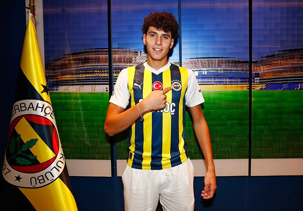 Fenerbahçe'de yabancı operasyonu başlıyor! 9 futbolcuya veda edilecek 19
