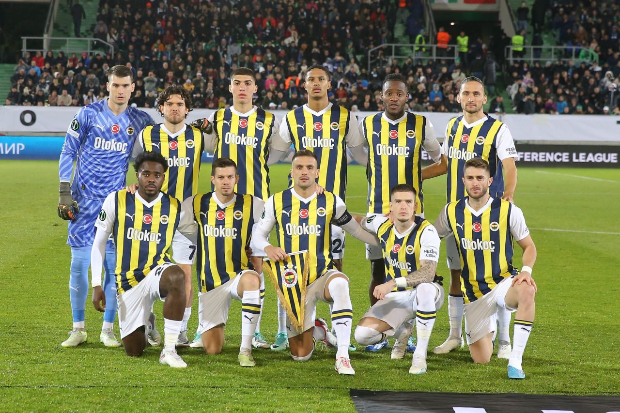 Fenerbahçe'de yabancı operasyonu başlıyor! 9 futbolcuya veda edilecek 2