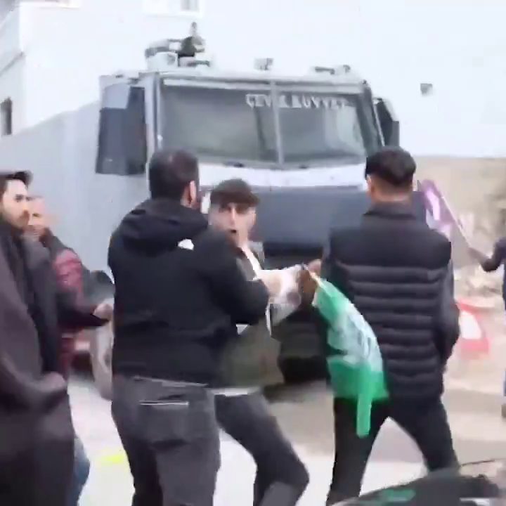 Yine terör propagandası! DEM Parti'nin Şırnak'taki programında 6 kişi gözaltına alındı! 9
