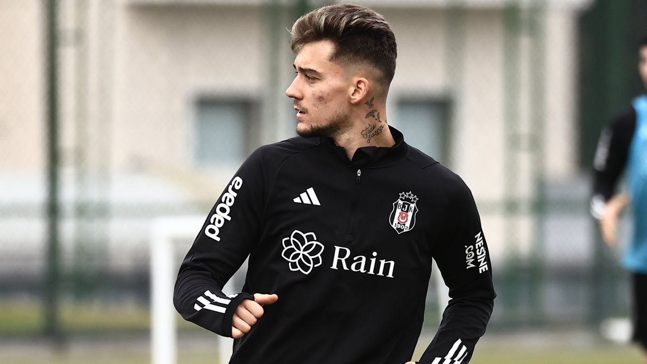 Beşiktaş'ın İstanbulspor maçı ilk 11'i belli oldu! Fernando Santos'tan derbi öncesi Semih Kılıçsoy için şaşırtan karar 9