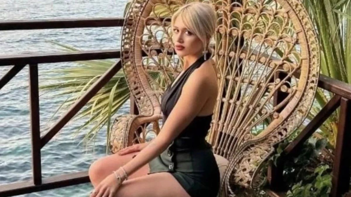 Diyarbakırlı model Simurg Sarsılmaz muhtar adayı oldu! 4 erkek isme karşı yarışacak... 1