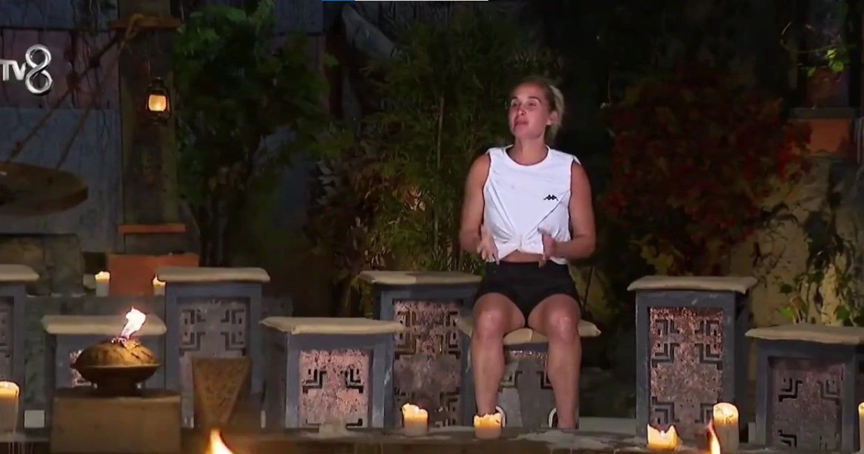 Survivor All Star'da Sema'nın tekme attığı Pınar'ın eşi ve kardeşinden zehir zemberek sözler 8