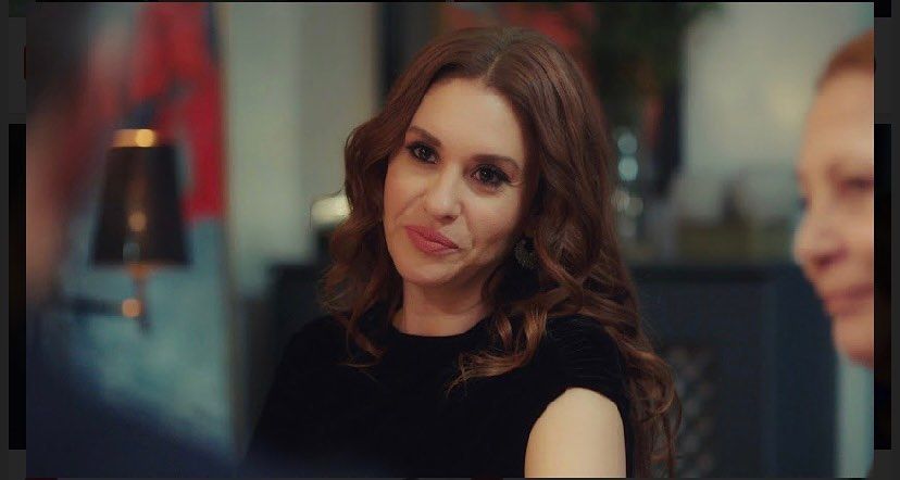 Kızılcık Şerbeti’nin Kıvılcım’ı Evrim Alasya’dan meslektaşlarına ‘botoks’ göndermesi 4