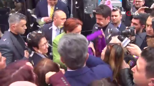 İYİ Parti lideri Akşener: "CHP'nin bu jest isteme işleminden bıktım, usandım, midem bulanıyor artık" 2
