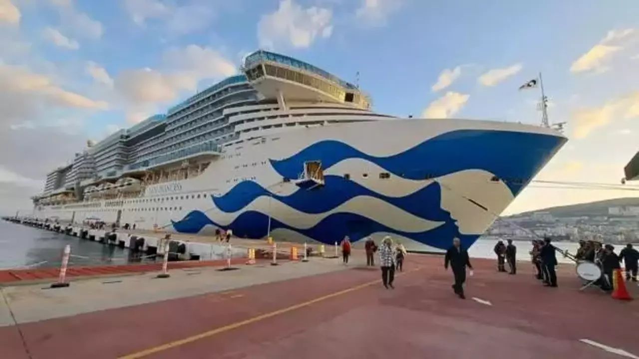 Dünyanın en büyüğü Türkiye'de! Sun Princess' Kuşadası'na yanaştı... 4