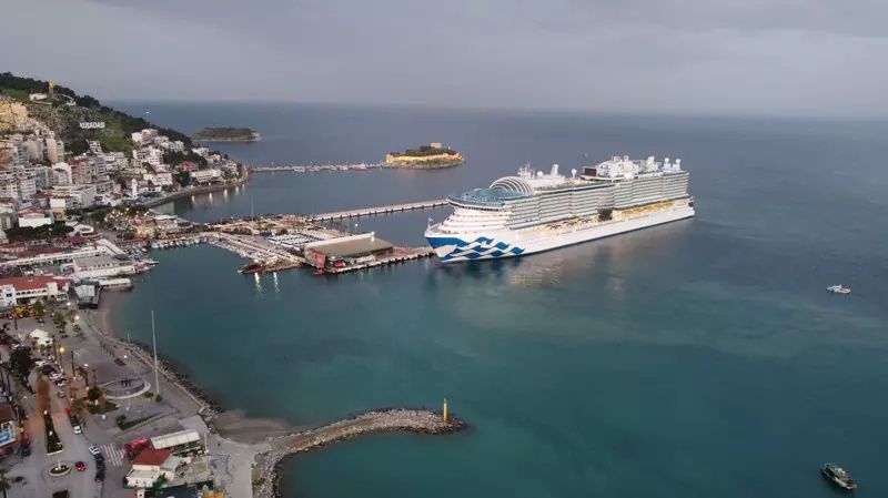 Dünyanın en büyüğü Türkiye'de! Sun Princess' Kuşadası'na yanaştı... 3