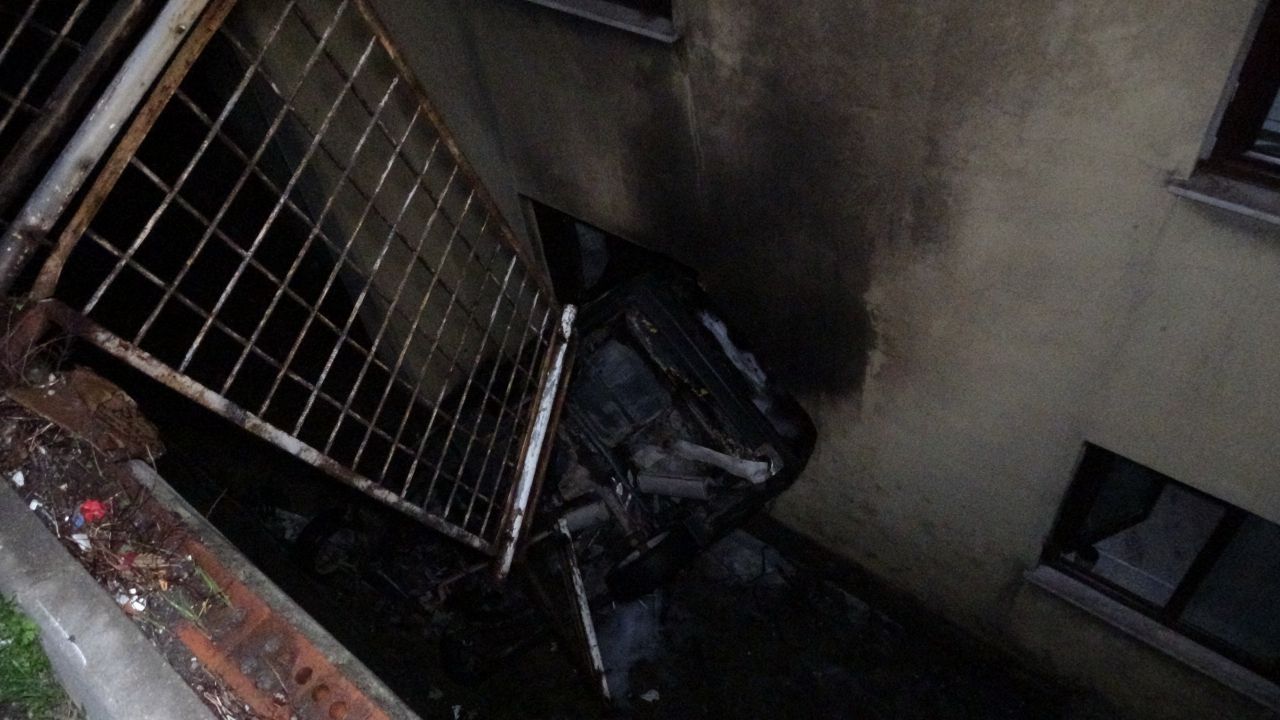 Buzdolabını tamire götüren sürücü aracı ile 10 metreden apartman boşluğuna uçtu 1