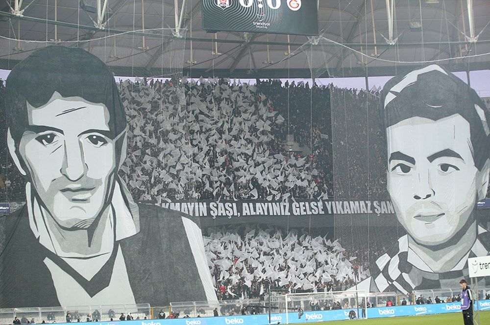 Beşiktaş taraftarından 121. yıla çok özel koreografi! 1