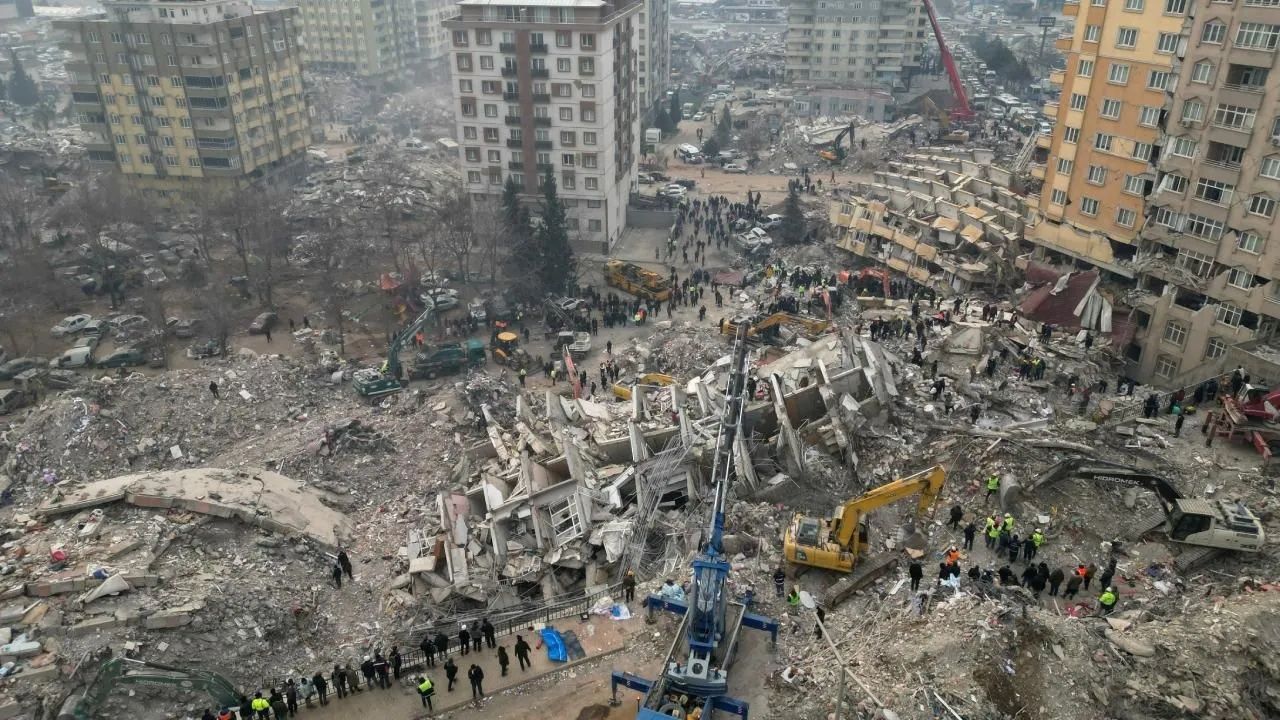 Bu illerde yarın deprem olabilir! Prof. Dr. Okan Tüysüz "24 il, 110 ilçe, 580 köy..." diyerek canlı yayında duyurdu... 5