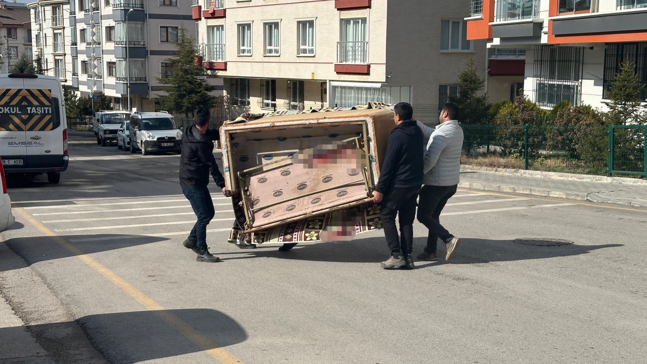 77 yaşındaki yaşlı adam eşi ve engelli oğlunu katletti 2