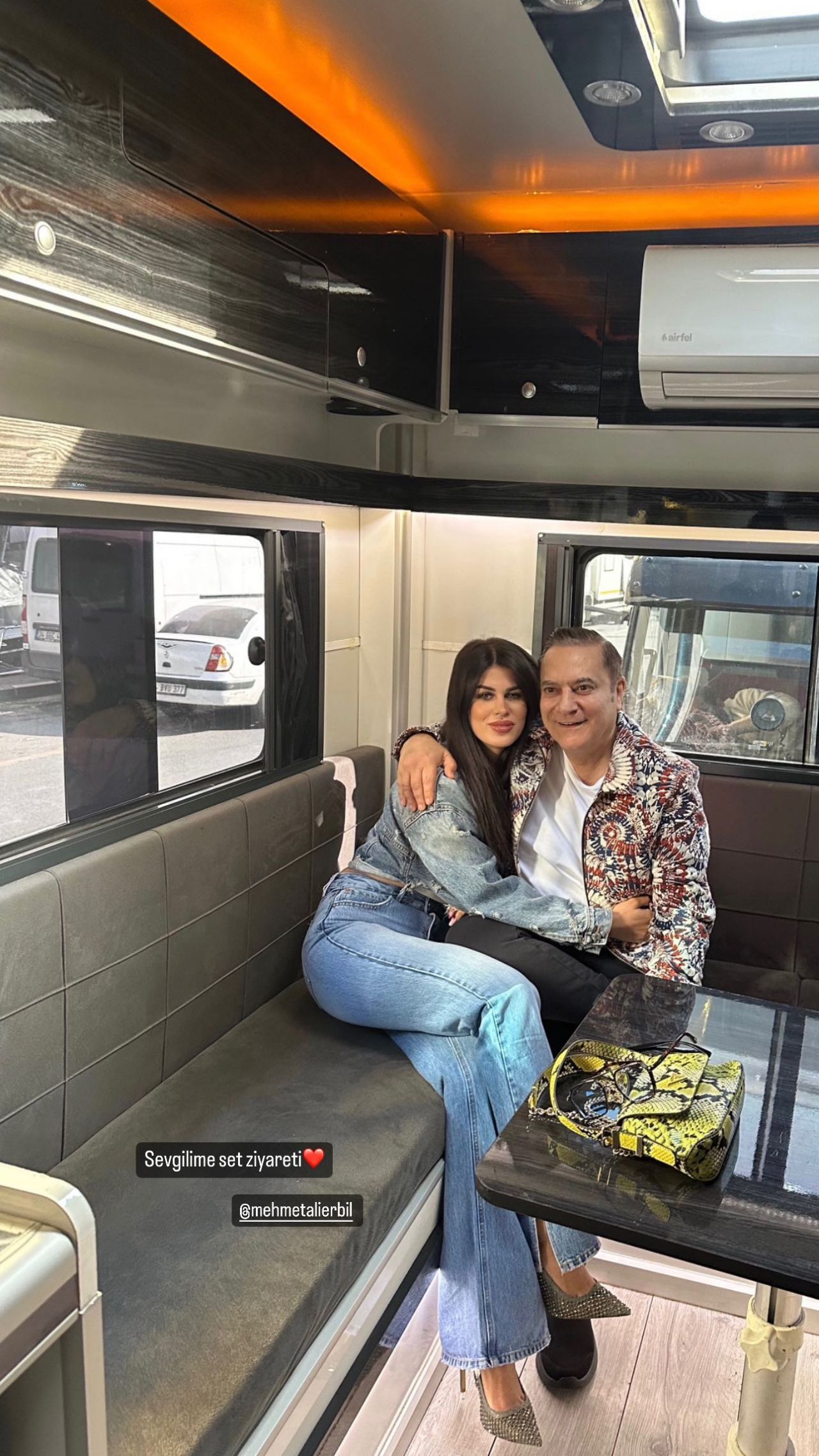 Yaş farkı olay olmuştu! Mehmet Ali Erbil ve Gülseren Ceylan'dan sette aşk dolu poz 4
