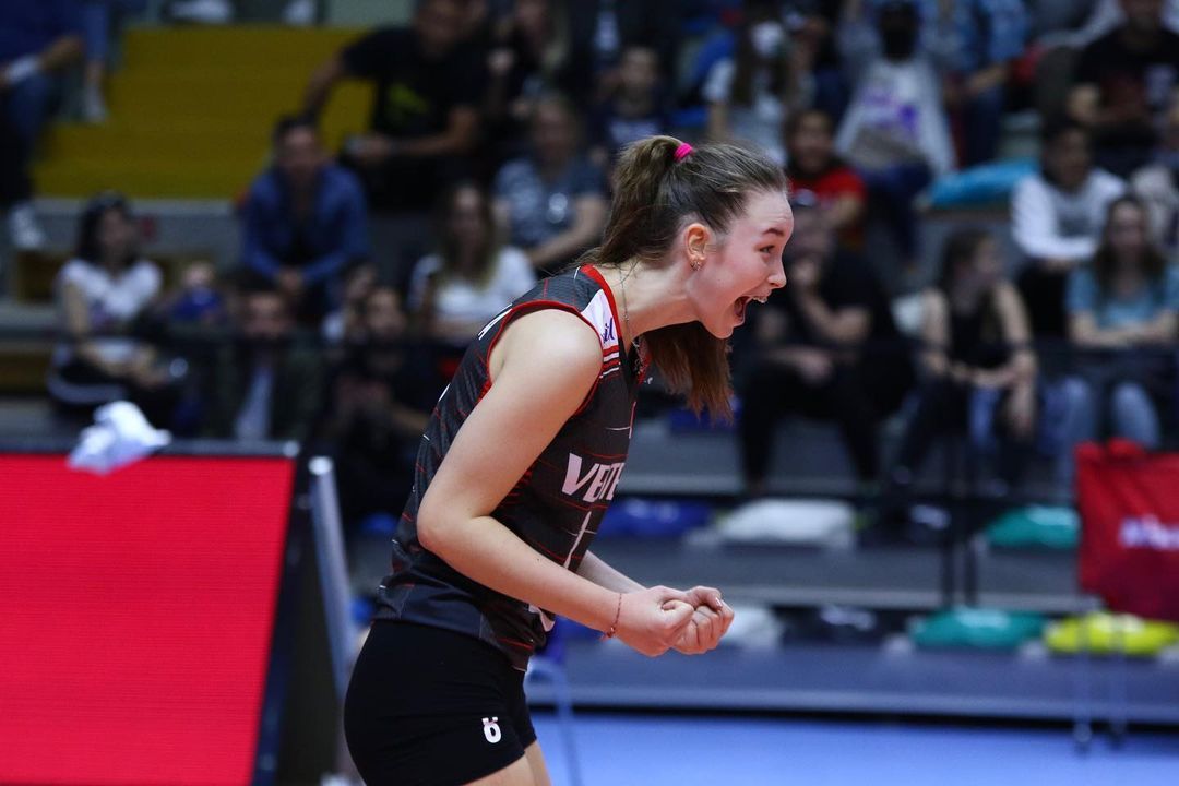 Fenerbahçe'ye yeni genç yetenek: Liza Safronova Sarı Melek oldu! Lakabı 'Yerli Fedorovtseva'... 14