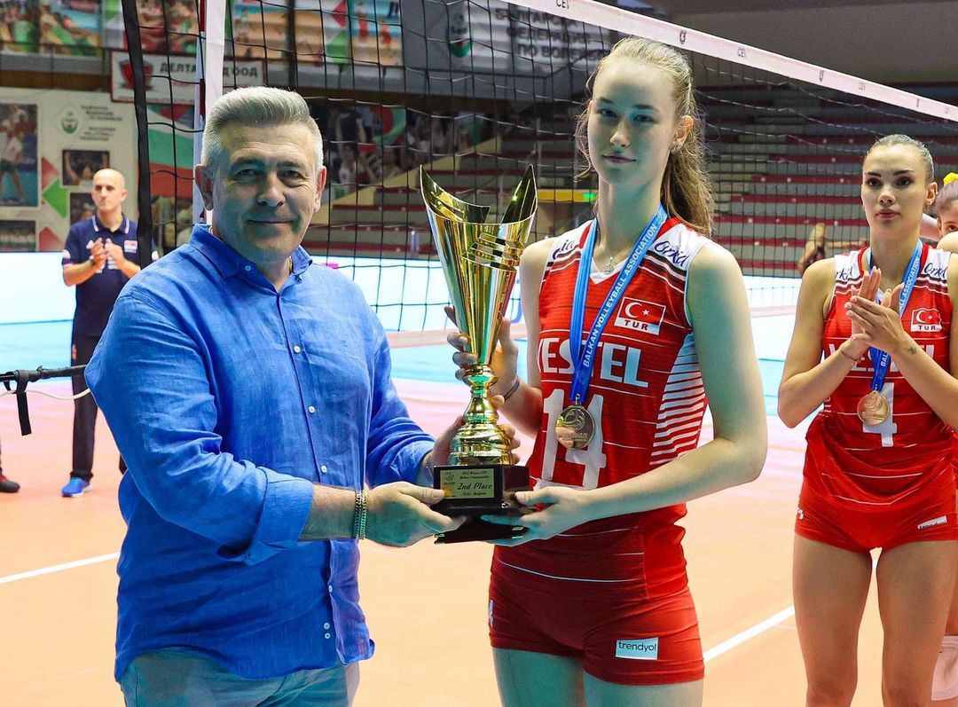 Fenerbahçe'ye yeni genç yetenek: Liza Safronova Sarı Melek oldu! Lakabı 'Yerli Fedorovtseva'... 7
