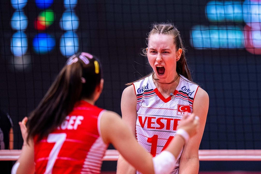 Fenerbahçe'ye yeni genç yetenek: Liza Safronova Sarı Melek oldu! Lakabı 'Yerli Fedorovtseva'... 6
