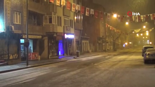 Kars’ta yoğun kar yağışı kartpostallık görüntü oluşturdu! 7