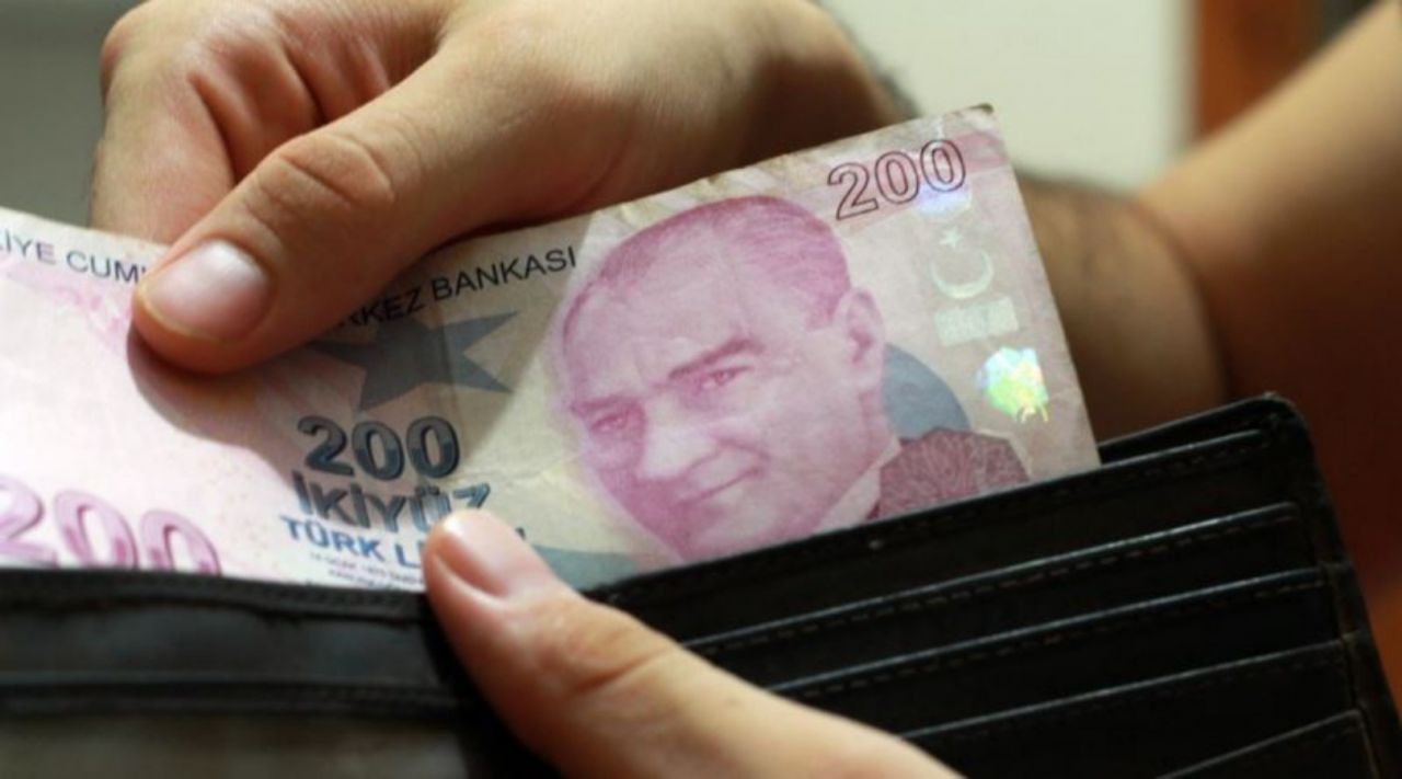AYM'den milyonlarca memuru ilgilendiren karar! 2 milyon memurun maaşı düşecek 7