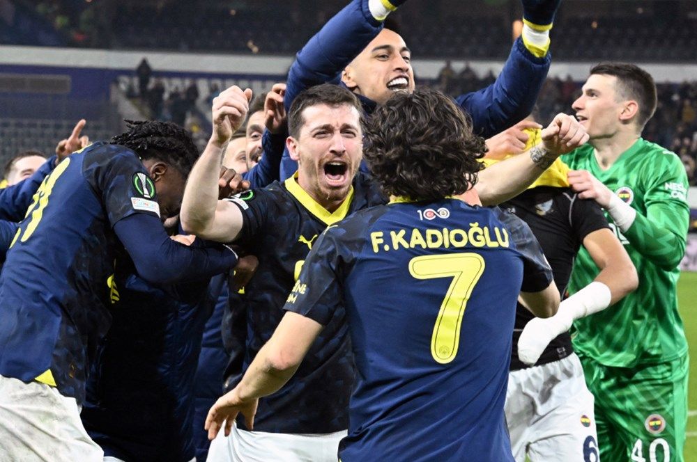 UEFA resmen açıkladı! Fenerbahçe ülke puanını tek başına sırtlıyor: İşte son 5 yılda en çok puan toplayan Türk takımları listesi... 12