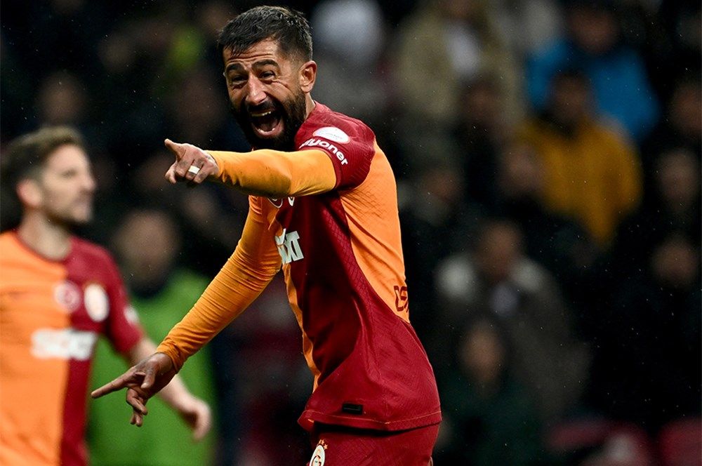 Herkes bu kararını konuşuyordu: "Lucas Torreira'ya yapılan hareket net olarak kırmızı kart! Gol öncesi Köhn'ün yaptığı hareket ise faul değil" 5