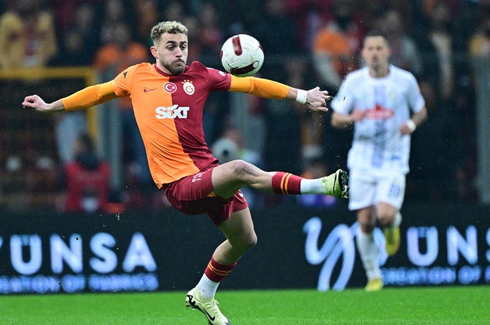 Herkes bu kararını konuşuyordu: "Lucas Torreira'ya yapılan hareket net olarak kırmızı kart! Gol öncesi Köhn'ün yaptığı hareket ise faul değil" 8
